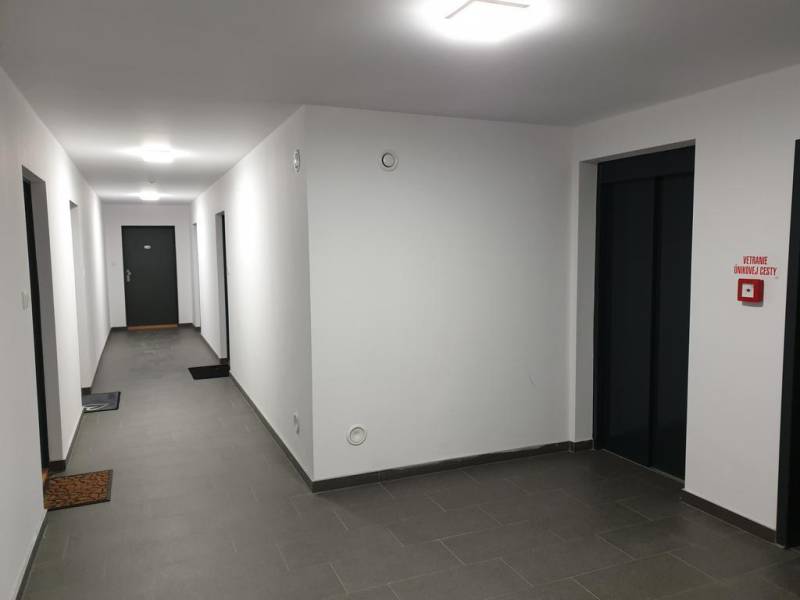 Affitto Appartamento con 2 stanze, Appartamento con 2 stanze, Sliačska