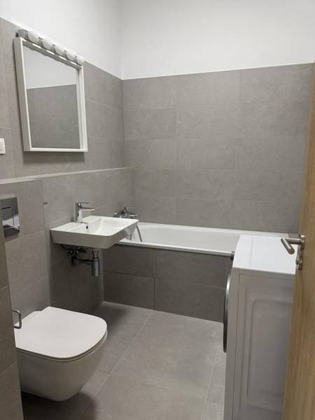 Affitto Appartamento con 3 stanze, Appartamento con 3 stanze, Hlavná, 