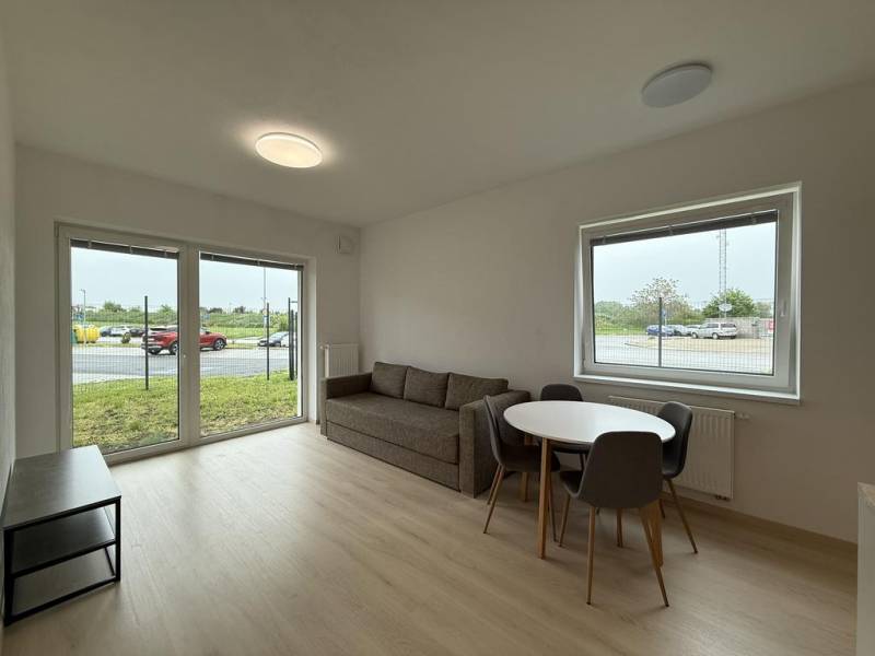 Affitto Appartamento con 2 stanze, Appartamento con 2 stanze, Trnava, 