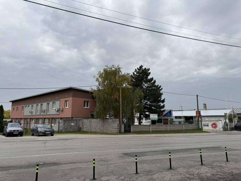 Affitto Magazzini e capannoni, Magazzini e capannoni, Šenkvická cesta,