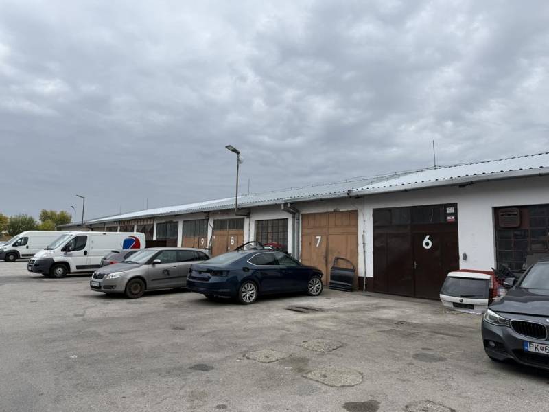 Affitto Magazzini e capannoni, Magazzini e capannoni, Šenkvická cesta,