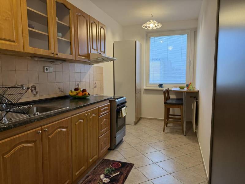 Affitto Appartamento con 3 stanze, Appartamento con 3 stanze, Rovniank