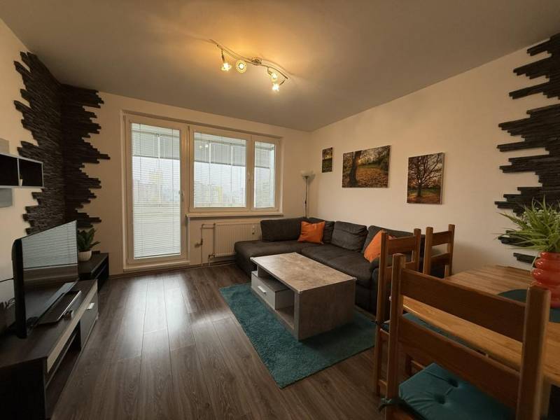 Affitto Appartamento con 3 stanze, Appartamento con 3 stanze, Rovniank