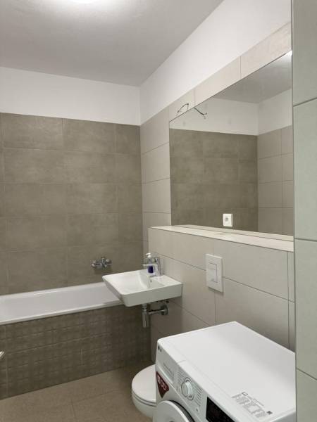 Affitto Appartamento con 3 stanze, Appartamento con 3 stanze, Hlavná, 