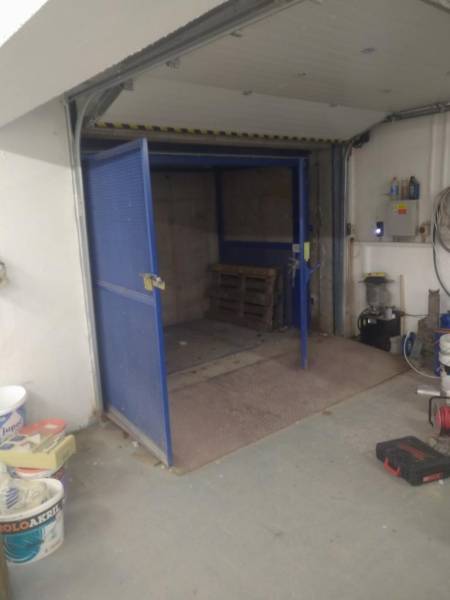 Affitto Magazzini e capannoni, Magazzini e capannoni, Poľná, Senec, Sl