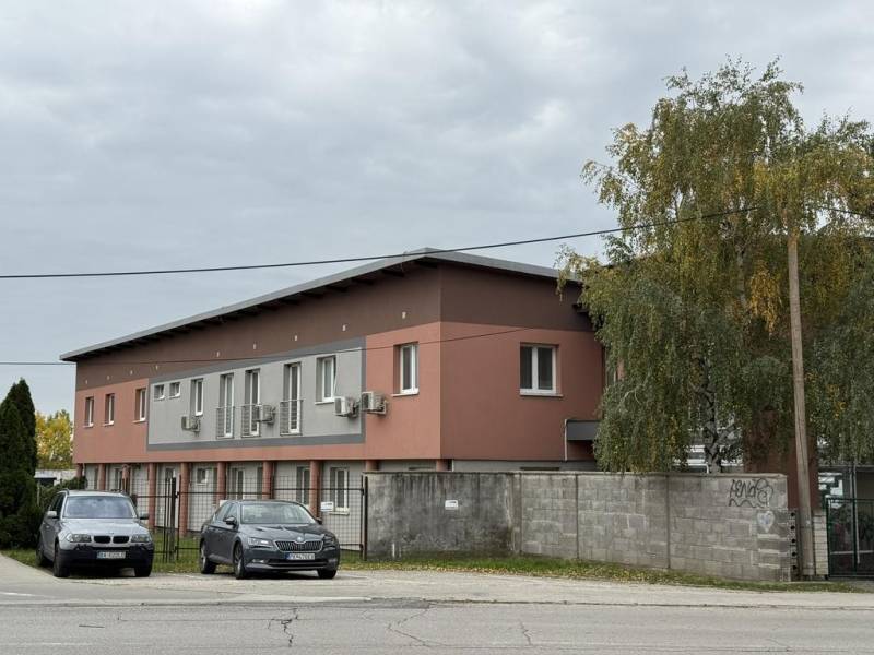 Affitto Magazzini e capannoni, Magazzini e capannoni, Šenkvická cesta,