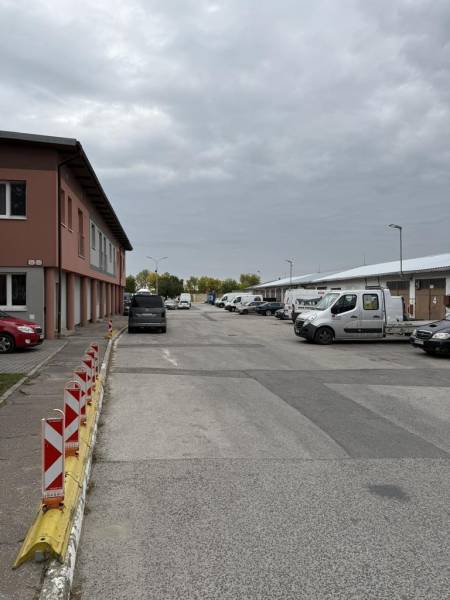 Affitto Magazzini e capannoni, Magazzini e capannoni, Šenkvická cesta,