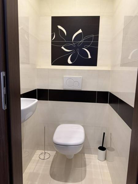 Vendita Appartamento con 4 stanze, Appartamento con 4 stanze, Pekníkov