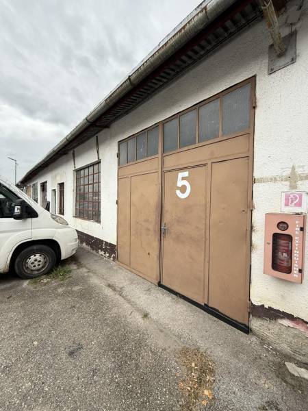 Affitto Magazzini e capannoni, Magazzini e capannoni, Šenkvická cesta,