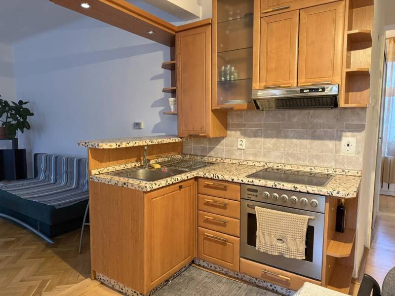 Affitto Appartamento con 2 stanze, Appartamento con 2 stanze, Mestská,