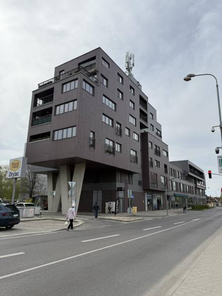 Affitto Appartamento con 3 stanze, Appartamento con 3 stanze, Moyzesov