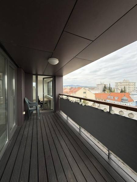 Affitto Appartamento con 3 stanze, Appartamento con 3 stanze, Moyzesov