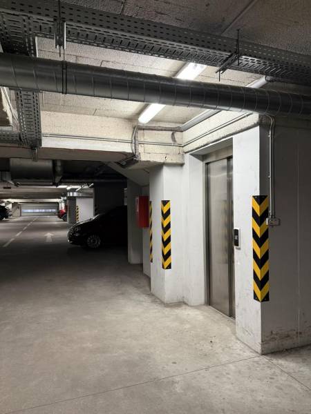 Affitto Appartamento con 3 stanze, Appartamento con 3 stanze, Moyzesov