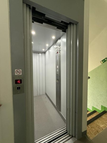 Vendita Appartamento con 2 stanze, Appartamento con 2 stanze, Čiližská