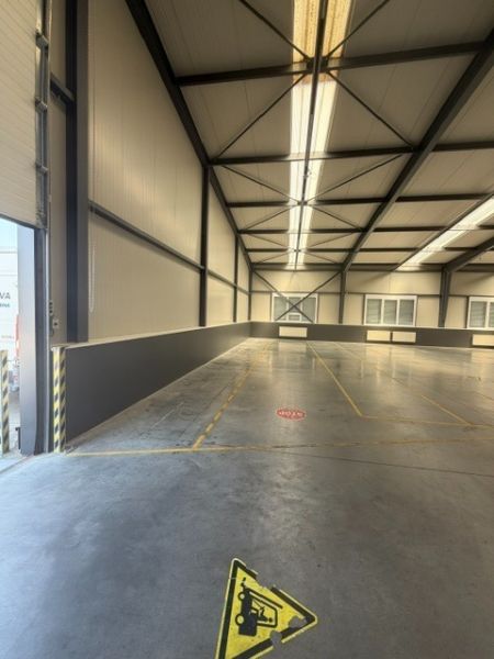 Affitto Magazzini e capannoni, Magazzini e capannoni, Senec, Slovakia